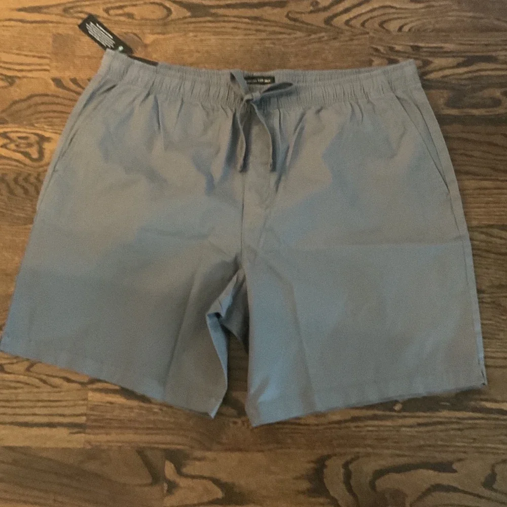 Banana Republic Core Temp Shorts Gray Mens XXL Elastic Waist Drawstring NWT